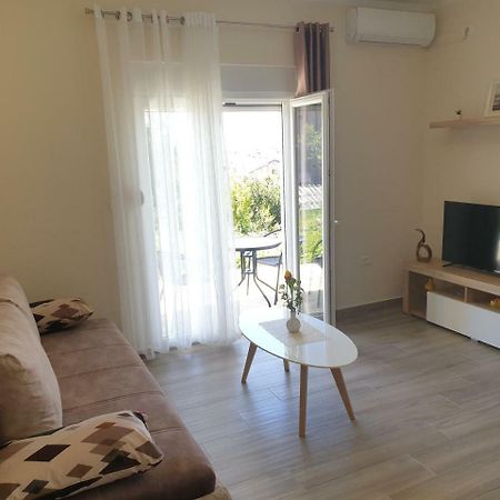 Apartments Jadran Тиват Екстериор снимка