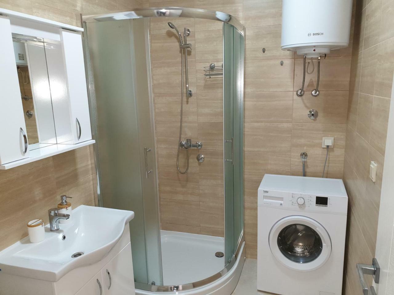 Apartments Jadran Тиват Екстериор снимка