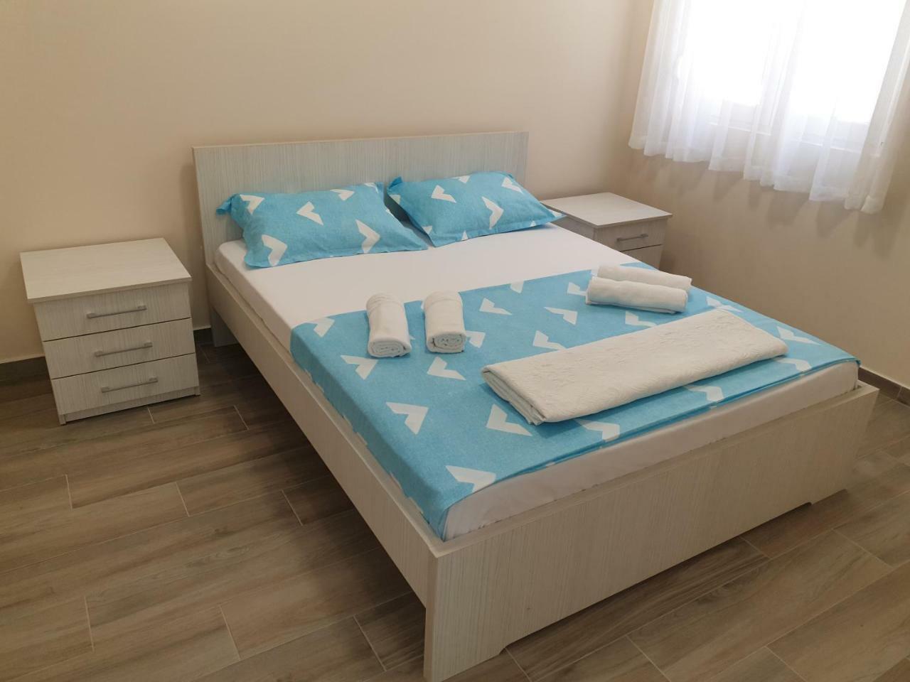 Apartments Jadran Тиват Екстериор снимка